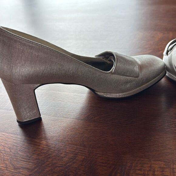 Vintage 60’s 70’s Metallic Silver Platform Heels Size 8 - Picture 10 of 16